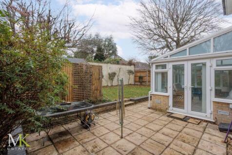 2 bedroom ground floor flat for sale