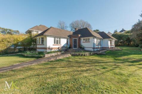 Queens Park Avenue, Bournemouth BH8 3 bed detached bungalow for sale