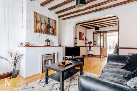 2 bedroom terraced house for sale
