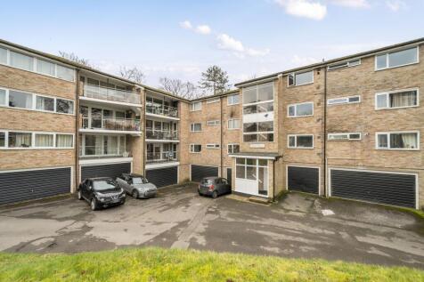 Northlands Drive, Regent Court... 2 bed apartment for sale