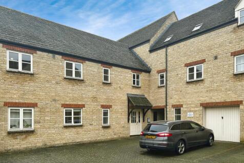 Waine Rush View, Witney OX28 2 bed apartment for sale