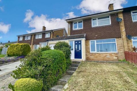 St Davids Avenue, Dinas Powys CF64 4JP 3 bed semi