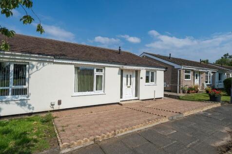 2 bedroom semi-detached bungalow for sale