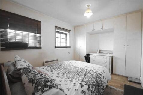 Comer Crescent, Southall 2 bed apartment for sale