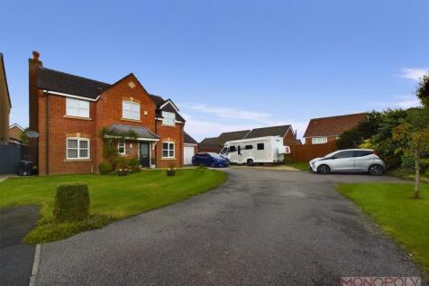 St. Giles Park, Gwersyllt, Wrexham 4 bed detached house for sale