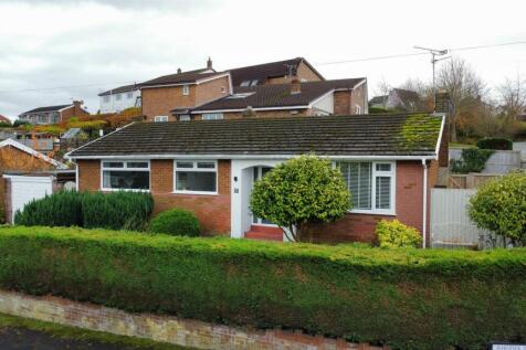 Burton Drive, Wrexham 3 bed detached bungalow for sale