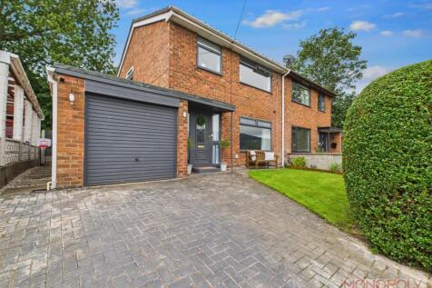 3 bedroom semi-detached house for sale