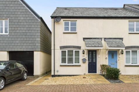 2 bedroom semi-detached house for sale