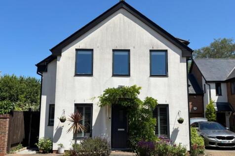 St Margarets Mews, Winchester Road... 3 bed detached house for sale