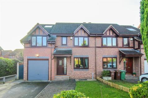 Osborne Avenue, Wakefield WF4 4 bed semi