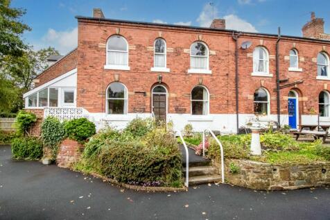 Westfield Terrace, Wakefield WF4 2 bed end of terrace house for sale