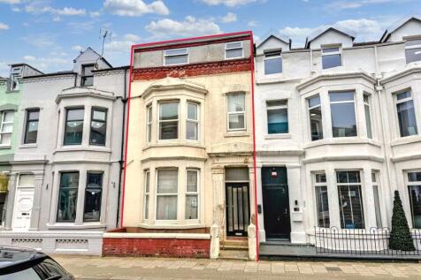 6 bedroom apartment for sale