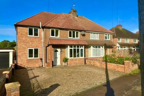 4 bedroom semi-detached house for sale