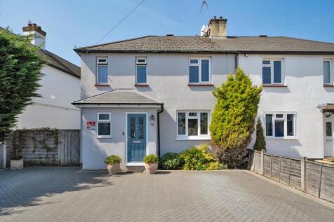 Mytchett Road, Mytchett, Camberley GU16 3 bed house for sale