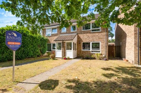Cumberland Road, Camberley GU15 3 bed semi