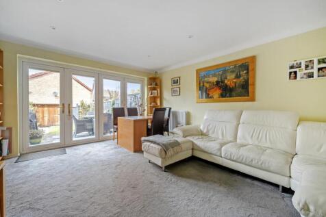 Huntingdon Road, Woking GU21 3 bed house for sale