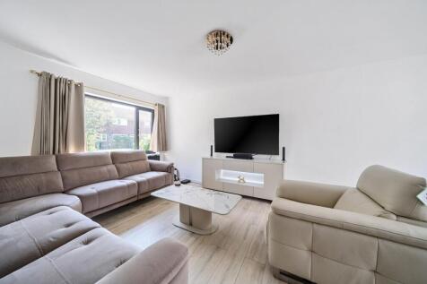 Keswick Close, Camberley GU15 3 bed detached house for sale