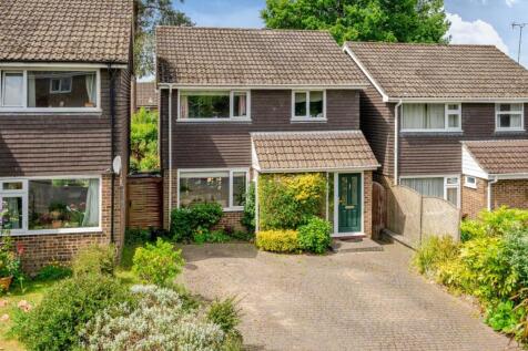Keswick Close, Camberley GU15 3 bed house for sale