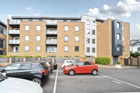 Frimley Road, Camberley GU15 2 bed apartment for sale