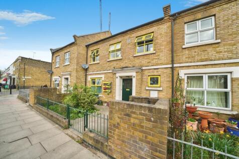 2 bedroom house for sale