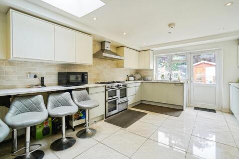 7 bedroom terraced house for sale