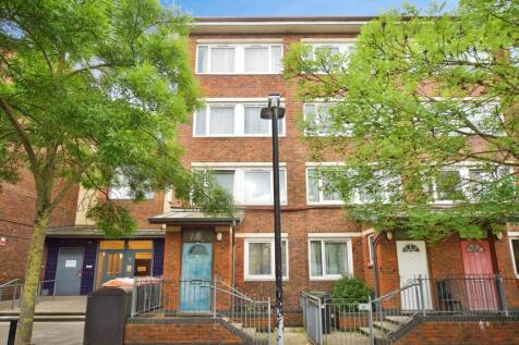 3 bedroom maisonette for sale