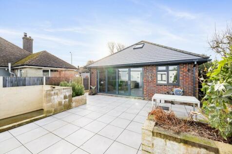 4 bedroom detached bungalow for sale