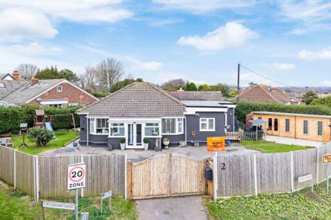 4 bedroom detached bungalow for sale