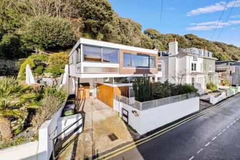 Radnor Cliff, Folkestone, CT20 4 bed detached house for sale