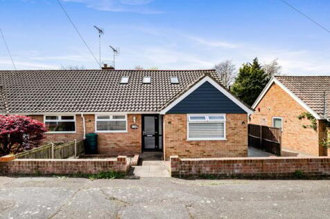 3 bedroom semi-detached bungalow for sale
