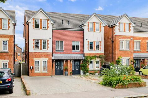 St Mary's Place, Ravenlea Road... 4 bed semi