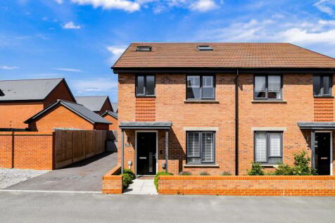 Dragoon Place, Folkestone, CT20 4 bed semi