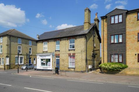2 bedroom ground floor maisonette for sale
