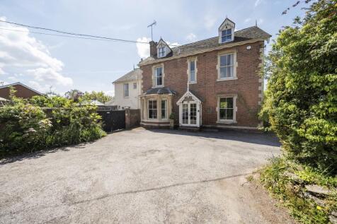 7 bedroom semi-detached house for sale