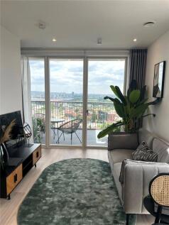 Studio flat for sale