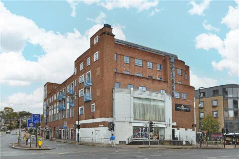 The Plaza, 135 Vanbrugh Hill... 2 bed apartment for sale