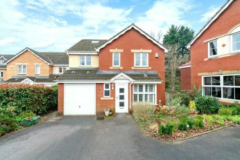 5 bedroom detached house for sale