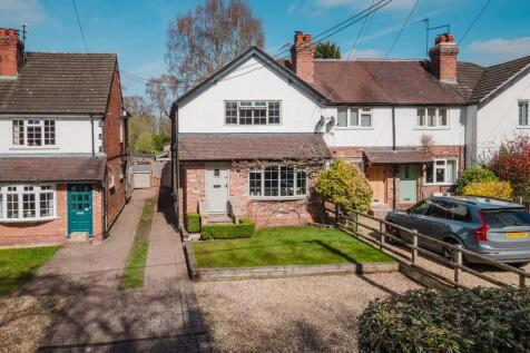 4 bedroom semi-detached house for sale