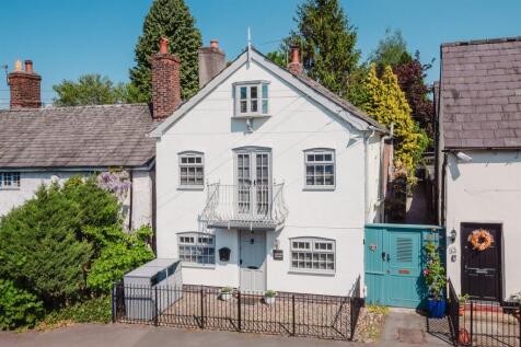 2 bedroom semi-detached house for sale