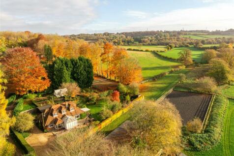 3 bedroom equestrian property for sale