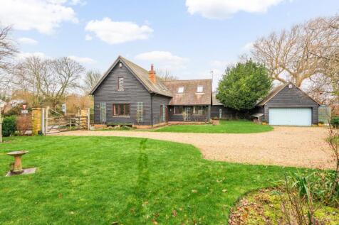 Chalkshire Road, Butlers Cross... 3 bed barn conversion for sale