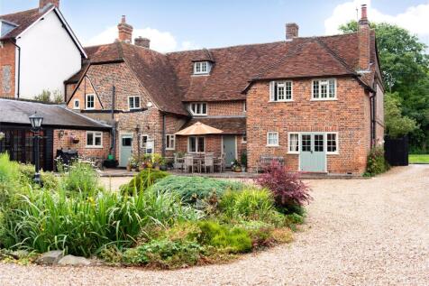 Aylesbury Road, Monks Risborough... 5 bed detached house for sale