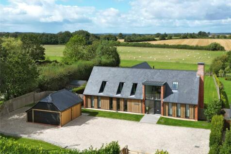 Moreton, Thame, Oxfordshire, OX9 5 bed barn conversion for sale