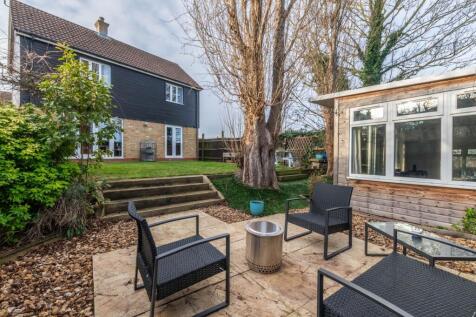 Farcet, Peterborough PE7 4 bed detached house for sale