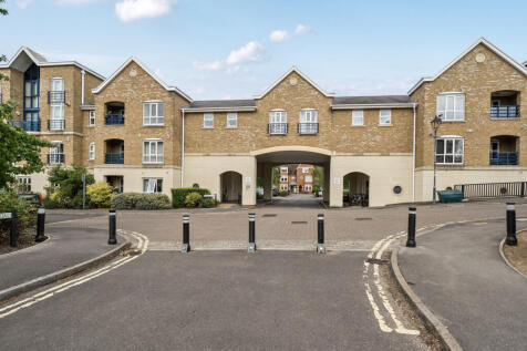 Complins Close, Oxford, Oxfordshire 3 bed apartment for sale