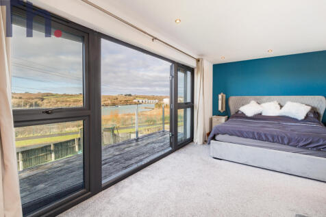 East Cowes PO32 4 bed detached house for sale