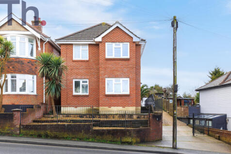 Ryde PO33 3 bed detached house for sale