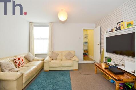 Newport PO30 3 bed terraced house for sale