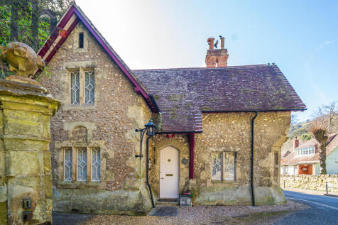 Bonchurch Village Road, Ventnor PO38 2 bed cottage for sale