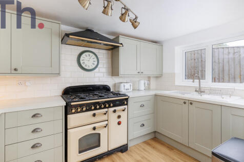New Road, Ryde PO33 2 bed end of terrace house for sale